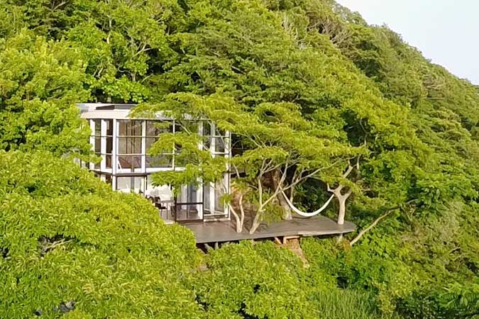 Japan's Cliff Cube of Glass