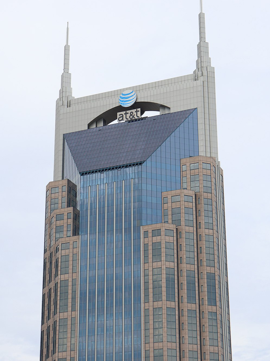 Tennessee: The AT&T Building in Nashville