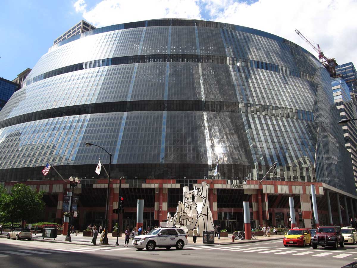 Illinois: The Thompson Center in Chicago