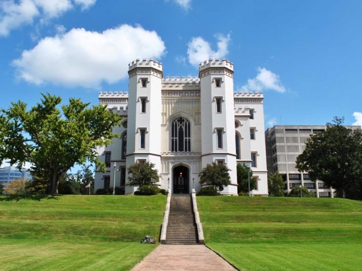 Louisiana: Old State Capitol Building in Baton Rouge