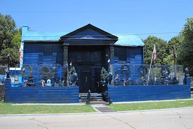 Graceland Too (Now Closed)